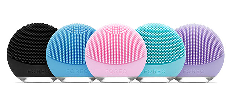 foreo-skintype_section_product_shot_composition_1